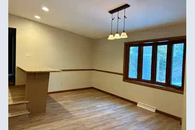 3315  School St, Two Rivers, WI 54241 - Photo 8