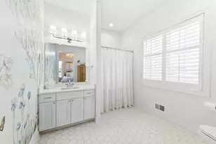 20285 Newport Ln, Brookfield, WI 53045 - Photo 34