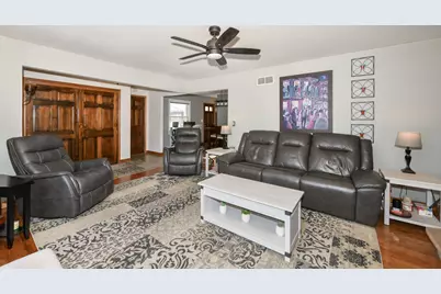 1143  Rainbow Ct, Mukwonago, WI 53149 - Photo 10