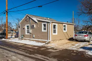 818 Denton St, La Crosse, WI 54601 - Photo 2