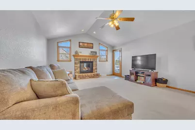 5735  Wind Dancer Ct, Sheboygan, WI 53081 - Photo 8