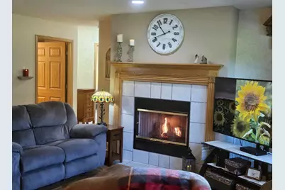 720  Wood River Ct #4, West Bend, WI 53095 - Photo 8