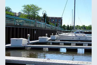 19  Gaslight Pointe Marina - #Slip19, Racine, WI 53403 - Photo 4