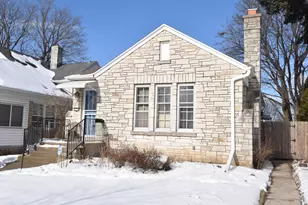 5132 W Townsend St, Milwaukee, WI 53216 - Photo 2