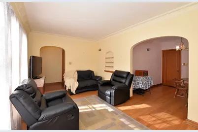 5132 W Townsend St, Milwaukee, WI 53216 - Photo 6