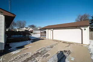 2938 Stonebridge Dr, Racine, WI 53404 - Photo 42