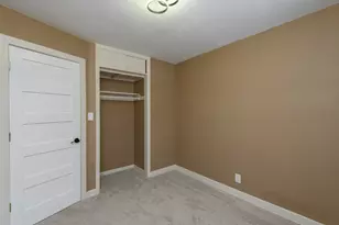 2858 S 93rd St, West Allis, WI 53227 - Photo 26