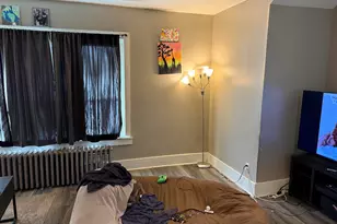 3043 N Dr William Finlayson St, Milwaukee, WI 53212 - Photo 10