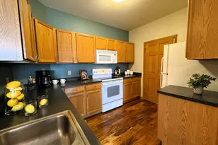 1812 E Lafayette Pl, Milwaukee, WI 53202 - Photo 8