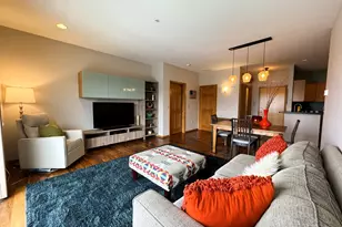 1812 E Lafayette Pl, Milwaukee, WI 53202 - Photo 4