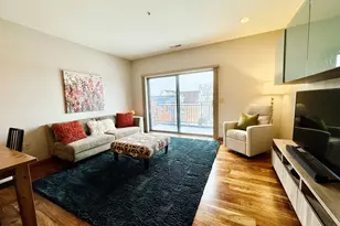 1812 E Lafayette Pl, Milwaukee, WI 53202 - Photo 2