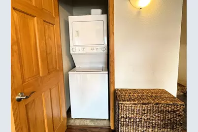 1812 E Lafayette Pl #405, Milwaukee, WI 53202 - Photo 20