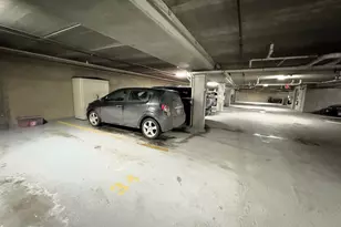 1812 E Lafayette Pl, Milwaukee, WI 53202 - Photo 26