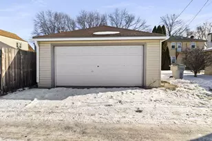 3893 N 40th St, Milwaukee, WI 53216 - Photo 36