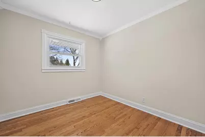 3323 S 91st St, Milwaukee, WI 53227 - Photo 10