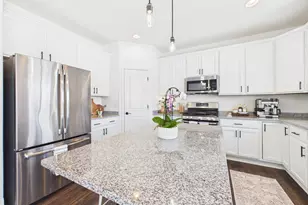 W241N5629 Maple Grove Ln, Sussex, WI 53089 - Photo 20