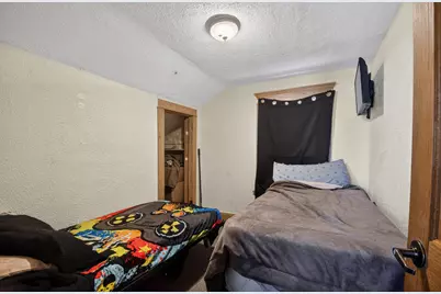 1334  Quincy Ave, Racine, WI 53405 - Photo 16