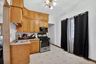 1334 Quincy Ave, Racine, WI 53405 - Photo 6