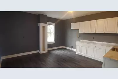 2002 S 14th St, Sheboygan, WI 53081 - Photo 4