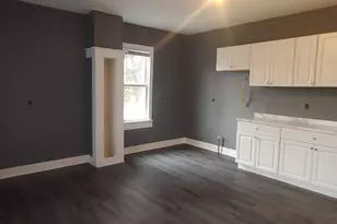 2002 S 14th St, Sheboygan, WI 53081 - Photo 4