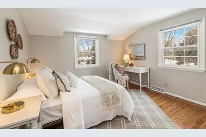 14625  Club Dr, Elm Grove, WI 53122 - Photo 12