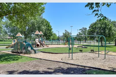 6125  Middleton Ct, Greendale, WI 53129 - Photo 38