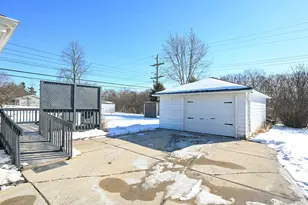 6125 Middleton Ct, Greendale, WI 53129 - Photo 28