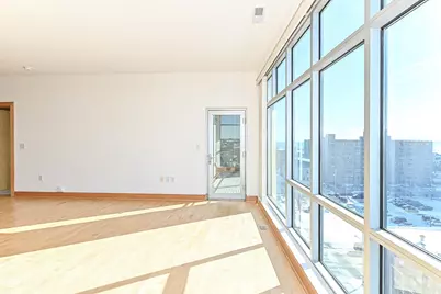 1550 E Royall Pl #804, Milwaukee, WI 53202 - Photo 4