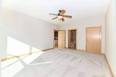 1550 E Royall Pl #804, Milwaukee, WI 53202 - Photo 18