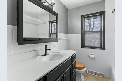 6417 N Green Bay Ave, Glendale, WI 53209 - Photo 26