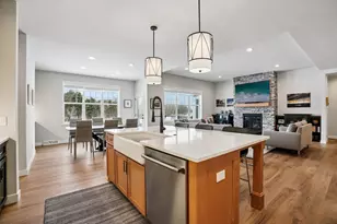 10620 N Coneflower Ct, Mequon, WI 53097 - Photo 6