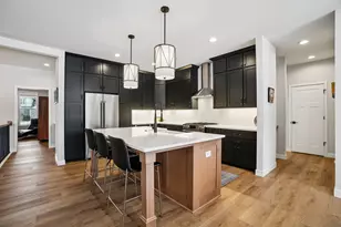 10620 N Coneflower Ct, Mequon, WI 53097 - Photo 4