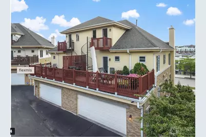 1749 N Hubbard St, Milwaukee, WI 53212 - Photo 2