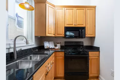 1749 N Hubbard St, Milwaukee, WI 53212 - Photo 14