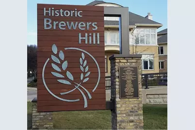 1749 N Hubbard St, Milwaukee, WI 53212 - Photo 4