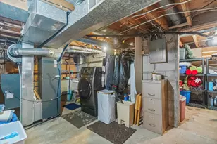 7485 S Highfield Ct, Oak Creek, WI 53154 - Photo 26