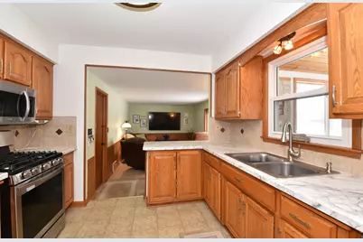 1838  Fancher Rd, Racine, WI 53406 - Photo 16