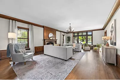 2225 N Lake Dr, Milwaukee, WI 53202 - Photo 6