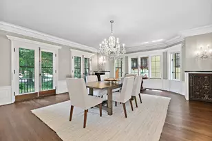 2225 N Lake Dr, Milwaukee, WI 53202 - Photo 12