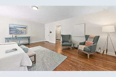 2225 N Lake Dr, Milwaukee, WI 53202 - Photo 22