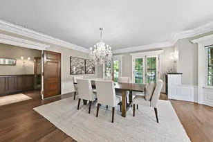 2225 N Lake Dr, Milwaukee, WI 53202 - Photo 10