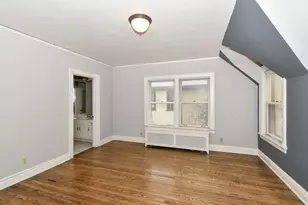 2225 N Lake Dr, Milwaukee, WI 53202 - Photo 32