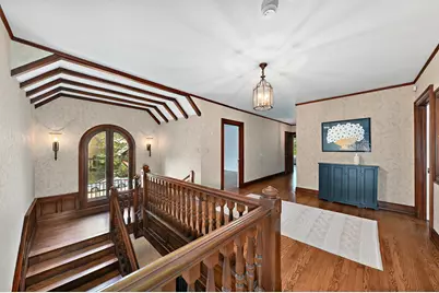 2225 N Lake Dr, Milwaukee, WI 53202 - Photo 20