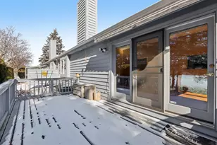 W178N9743 Riversbend Circle, Germantown, WI 53022 - Photo 44