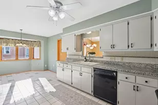 W178N9743 Riversbend Circle, Germantown, WI 53022 - Photo 14