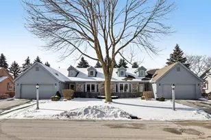 W178N9743 Riversbend Circle, Germantown, WI 53022 - Photo 4