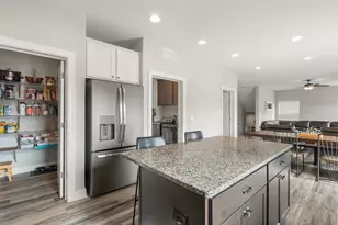 3951 Sienna Ct, Racine, WI 53126 - Photo 14