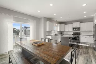 3951 Sienna Ct, Racine, WI 53126 - Photo 10