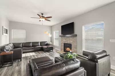 3951  Sienna Ct, Racine, WI 53126 - Photo 6