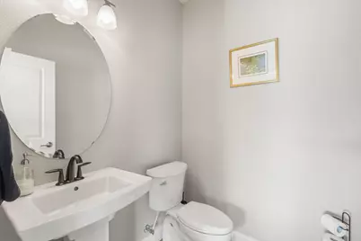 3951  Sienna Ct, Racine, WI 53126 - Photo 8